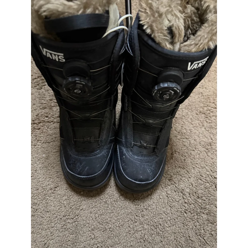 Women's Vans Encore Pro Black Snowboard Boots US 7 with BOA fit system. Faux fur